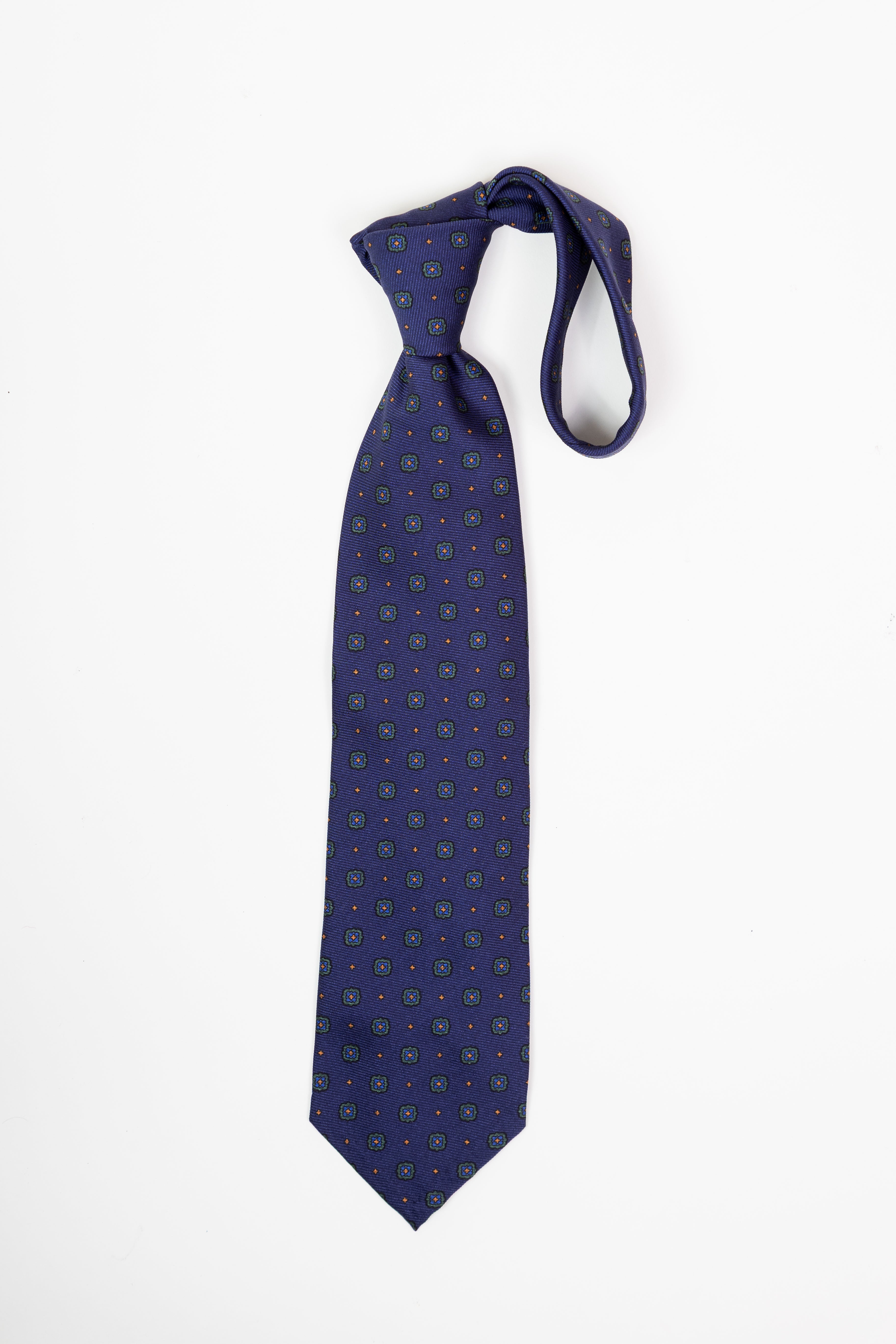 Corbata de seda printed twill Floral motive navy blue / CASA SARTORIAL