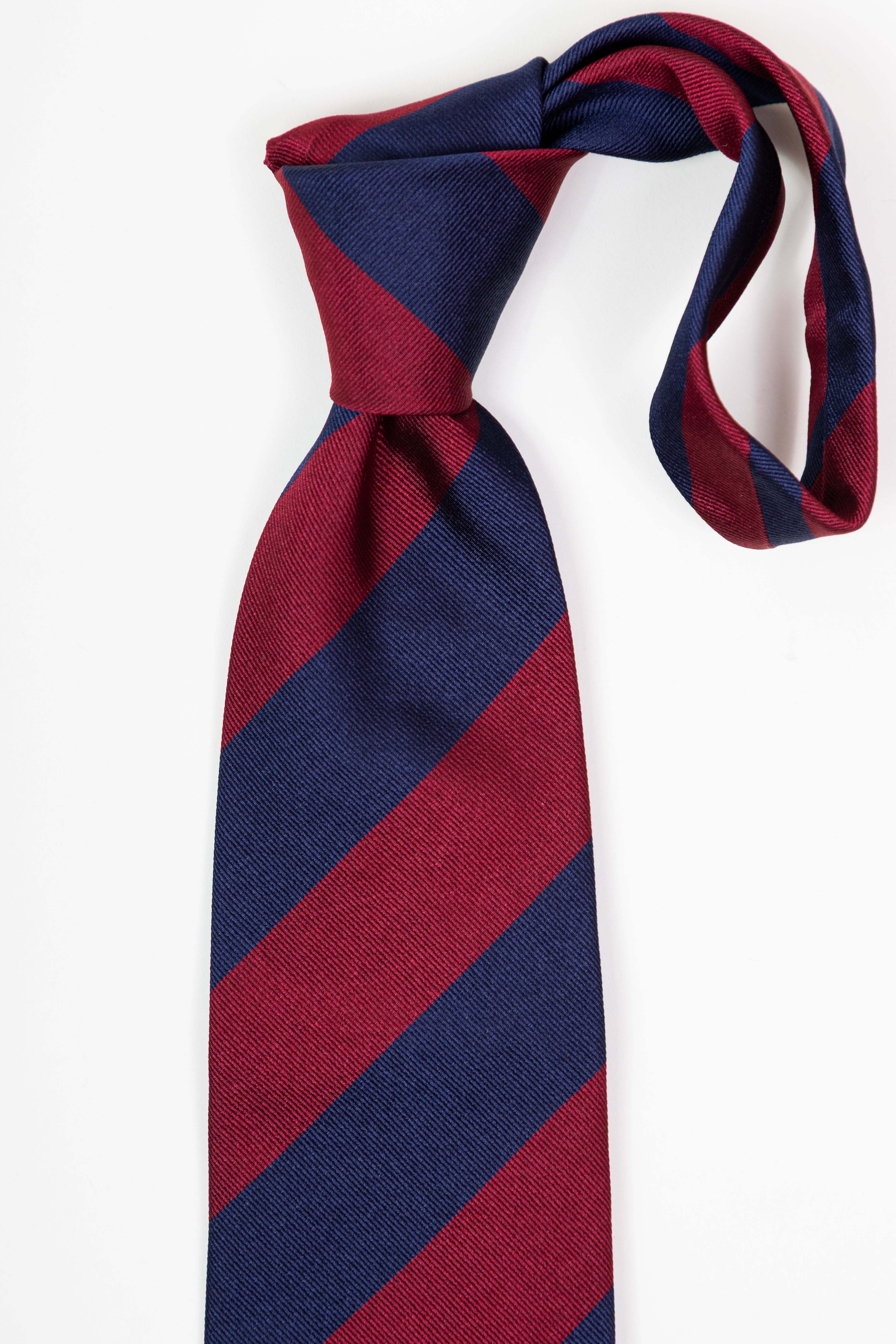 Corbata seda regimental Brigade of Guards / CASA SARTORIAL