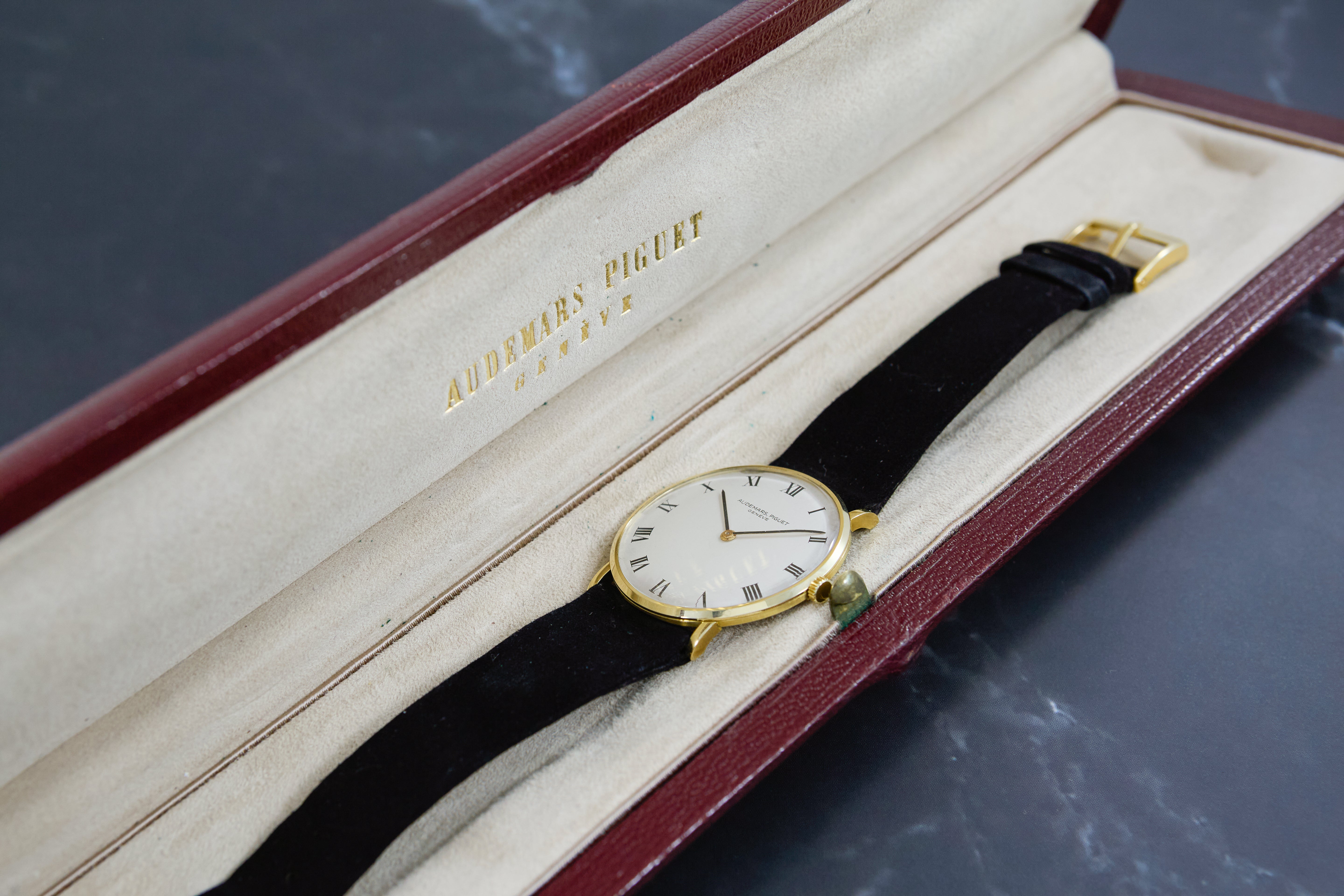 Audemars Piguet Ultra Thin - 18k Yellow Gold - 1960s